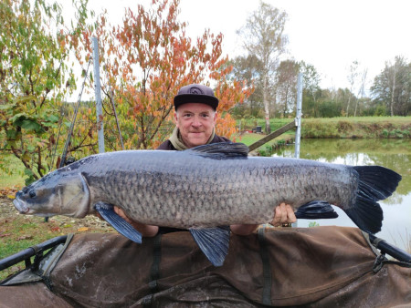 Jürgen mit 25+ schwarzen Amur